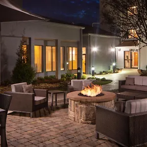 https://courtyard-nashville-airport.nashville-hotels.org