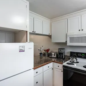 https://lahaina-luxury-condos.lahainahotels.net